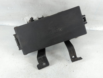 2006-2009 Ford Fusion Fusebox Fuse Box Panel Relay Module P/N:7E5T-14290-G Fits Fits 2006 2007 2008 2009 OEM Used Auto Parts