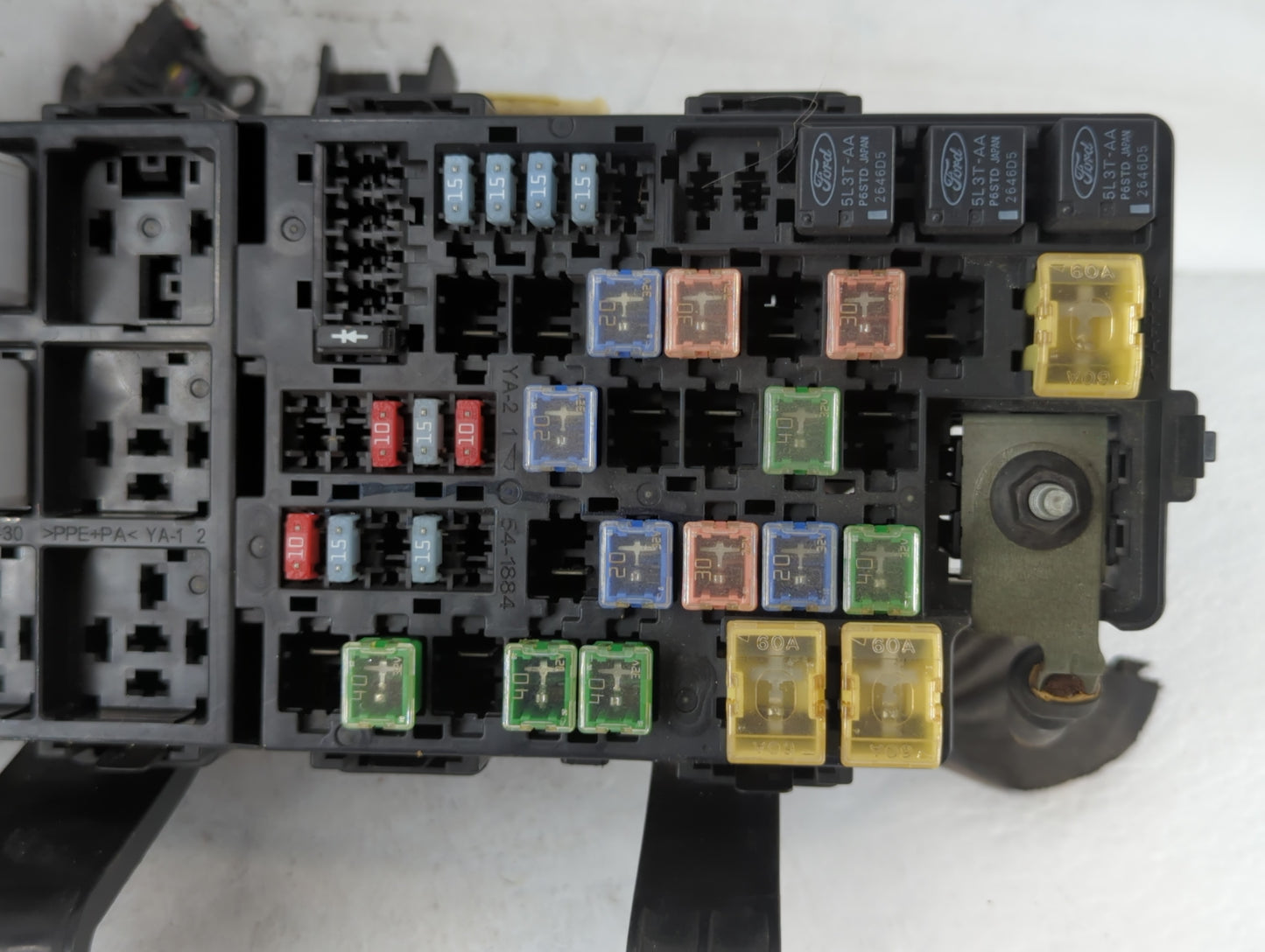 2006-2009 Ford Fusion Fusebox Fuse Box Panel Relay Module P/N:7E5T-14290-G Fits Fits 2006 2007 2008 2009 OEM Used Auto Parts