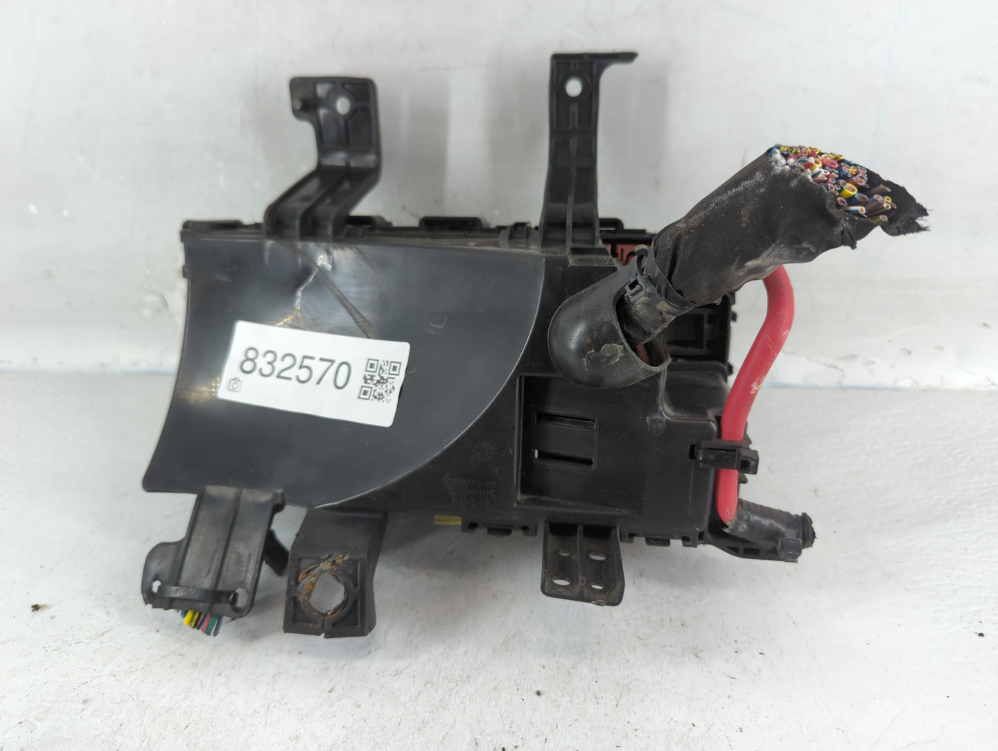 2006-2009 Ford Fusion Fusebox Fuse Box Panel Relay Module P/N:7E5T-14290-G Fits Fits 2006 2007 2008 2009 OEM Used Auto Parts