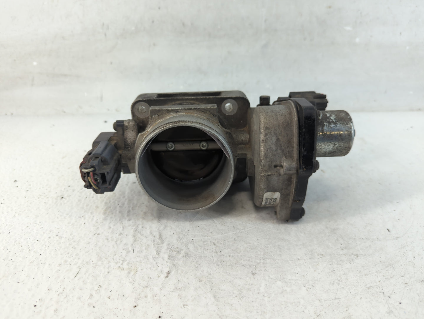 2006-2010 Ford Mustang Throttle Body P/N:0824063 6R3E-AA Fits OEM Used Auto Parts - Oemusedautoparts1.com