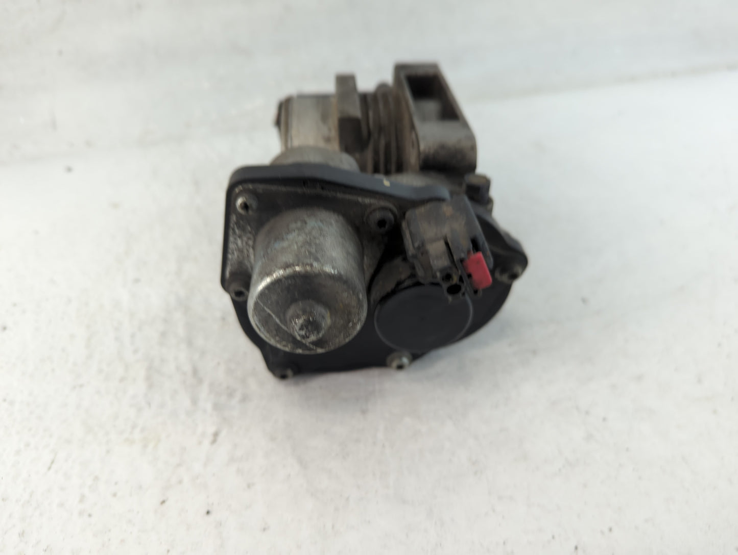 2006-2010 Ford Mustang Throttle Body P/N:0824063 6R3E-AA Fits OEM Used Auto Parts - Oemusedautoparts1.com