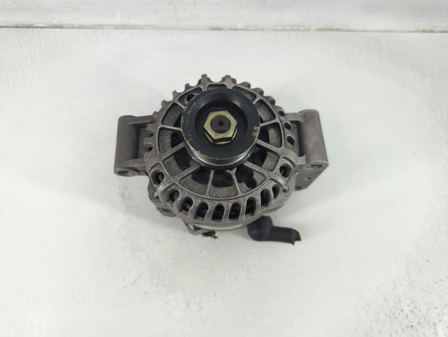 2005-2008 Ford Mustang Alternator Replacement Generator Charging Assembly Engine OEM Fits Fits 2005 2006 2007 2008 OEM Used 