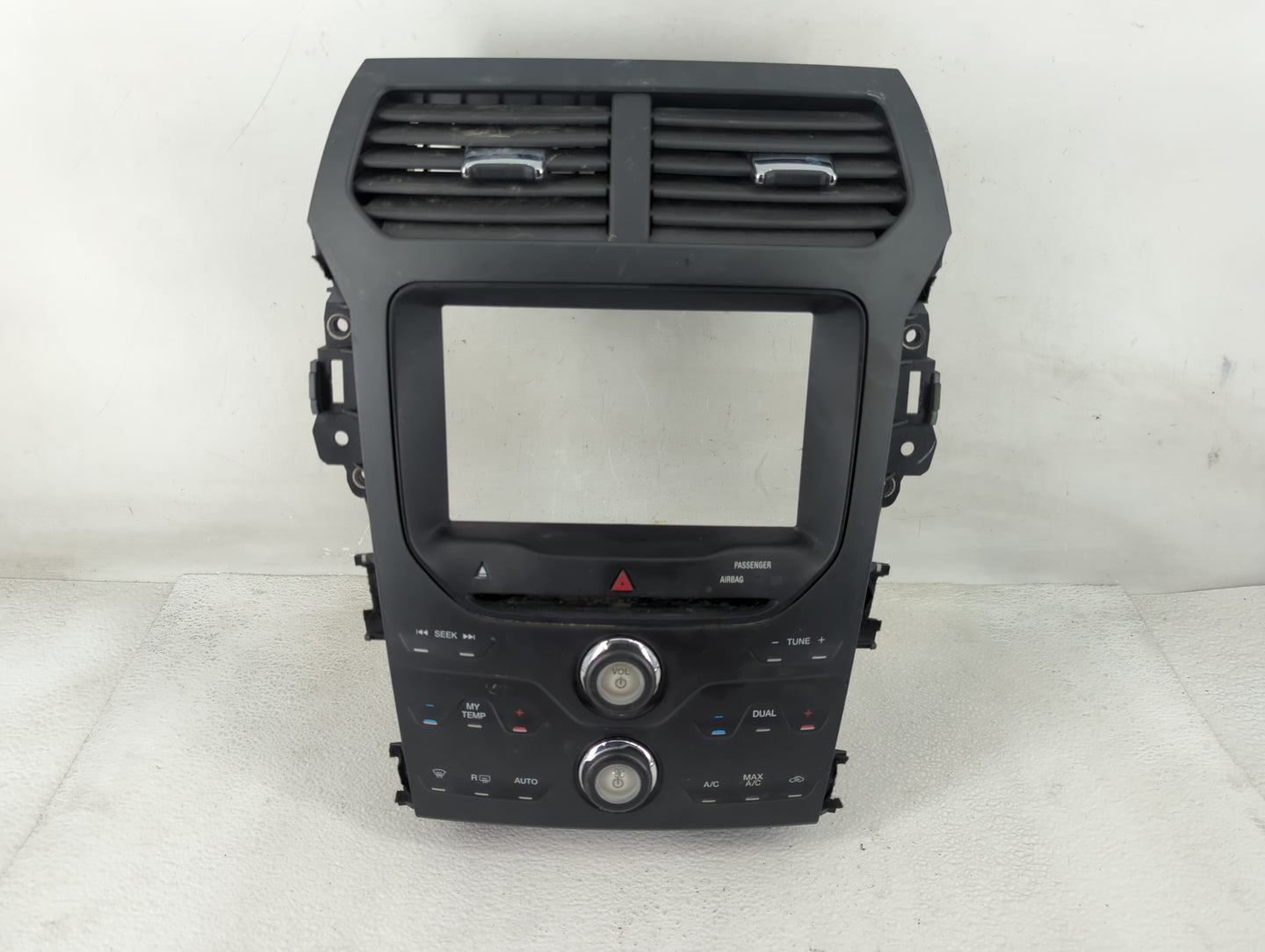 2007-2007 Ford Mustang Radio Control Panel - Oemusedautoparts1.com