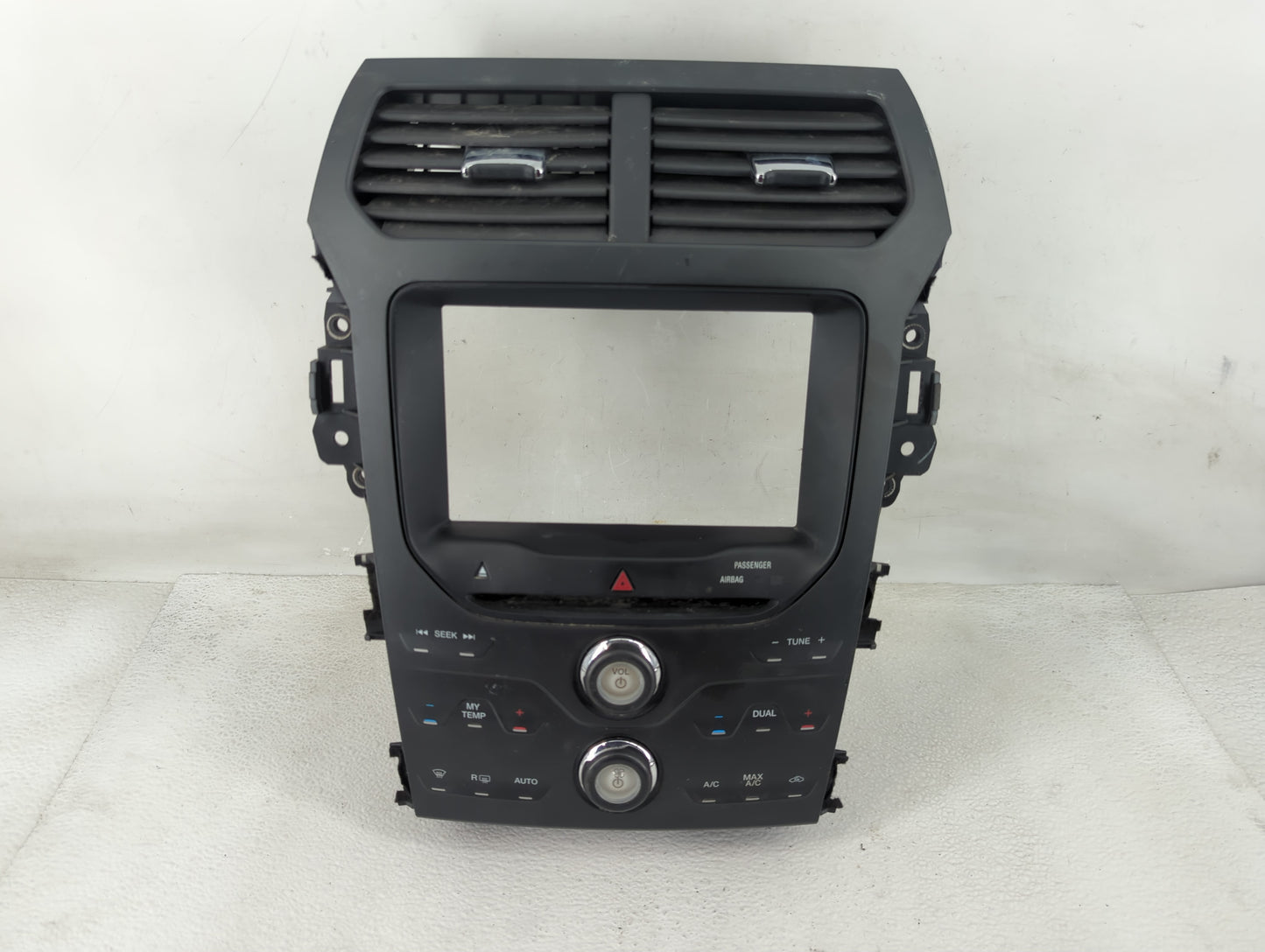 2007-2007 Ford Mustang Radio Control Panel - Oemusedautoparts1.com