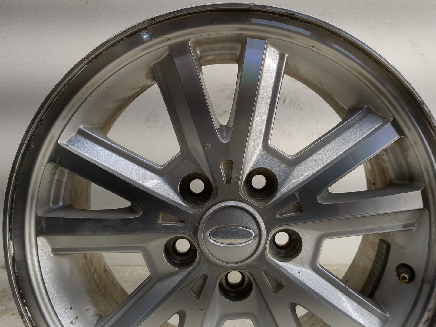 2005-2009 Ford Mustang Oem Wheel Rim - Oemusedautoparts1.com