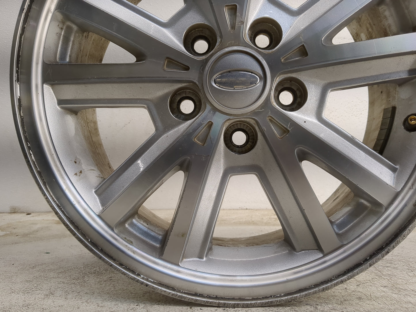 2005-2009 Ford Mustang Oem Wheel Rim - Oemusedautoparts1.com