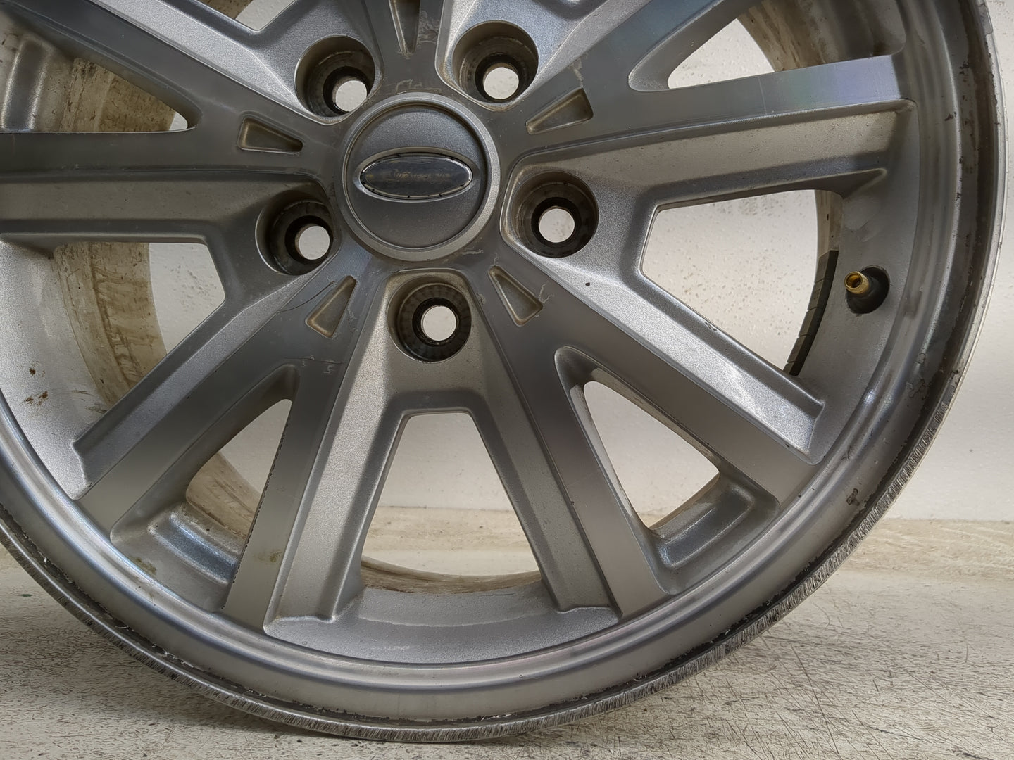 2005-2009 Ford Mustang Oem Wheel Rim - Oemusedautoparts1.com