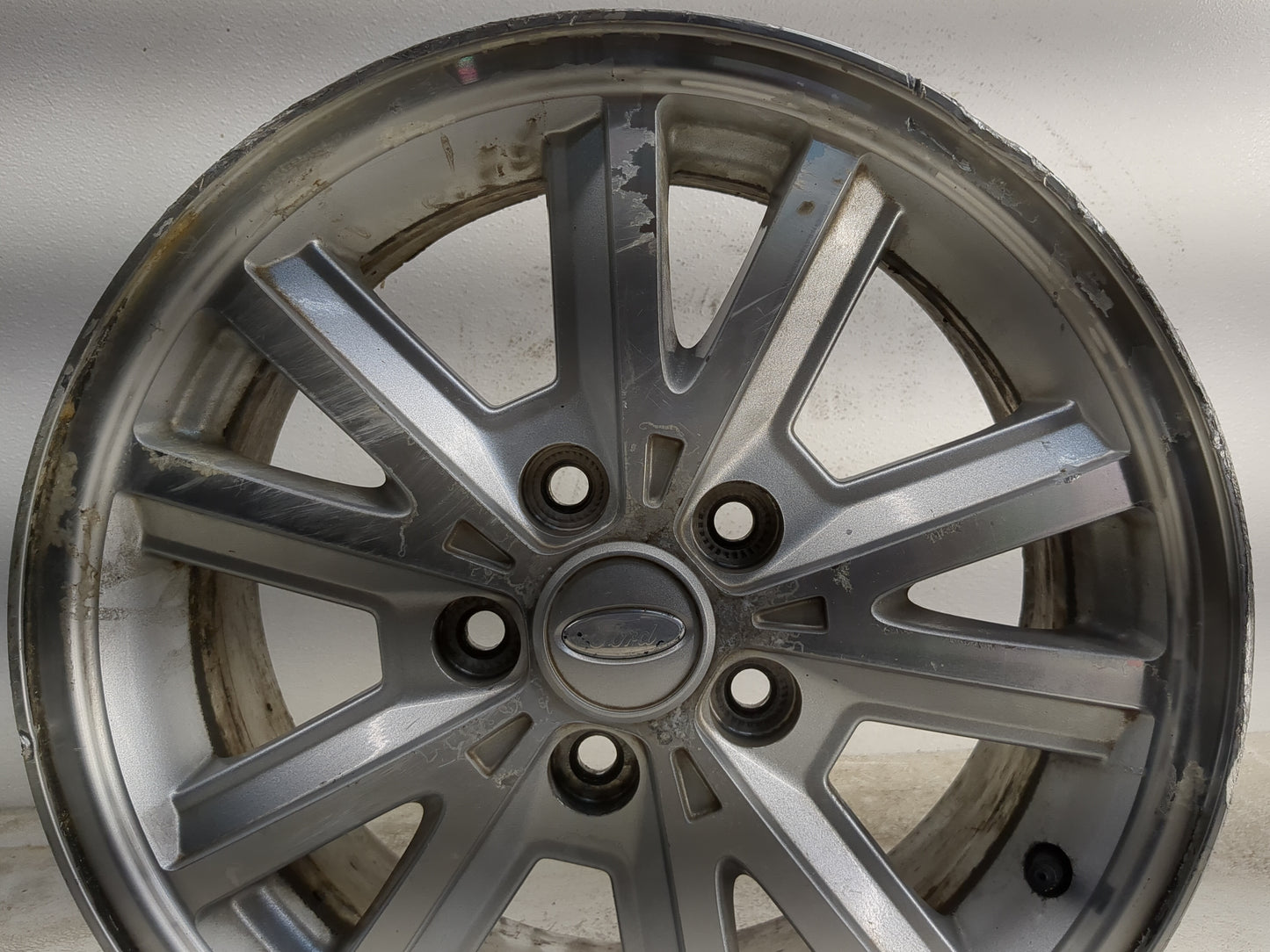 2005-2009 Ford Mustang Oem Wheel Rim 1216553 - Oemusedautoparts1.com