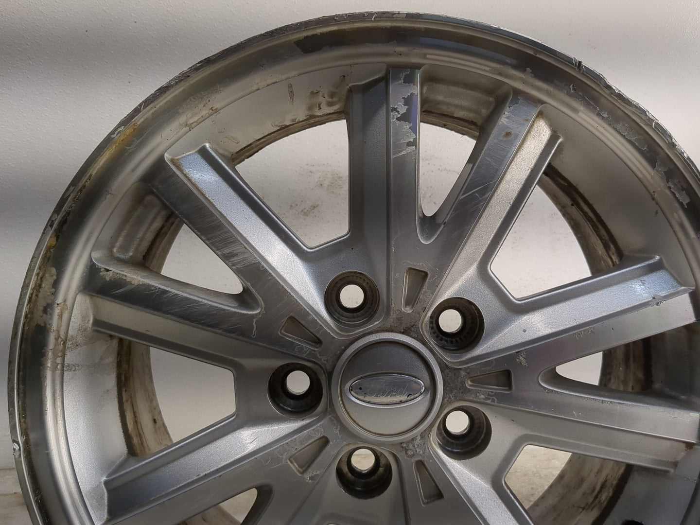 2005-2009 Ford Mustang Oem Wheel Rim 1216553 - Oemusedautoparts1.com