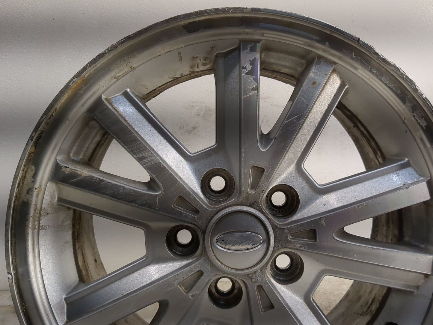 2005-2009 Ford Mustang Oem Wheel Rim 1216553 - Oemusedautoparts1.com