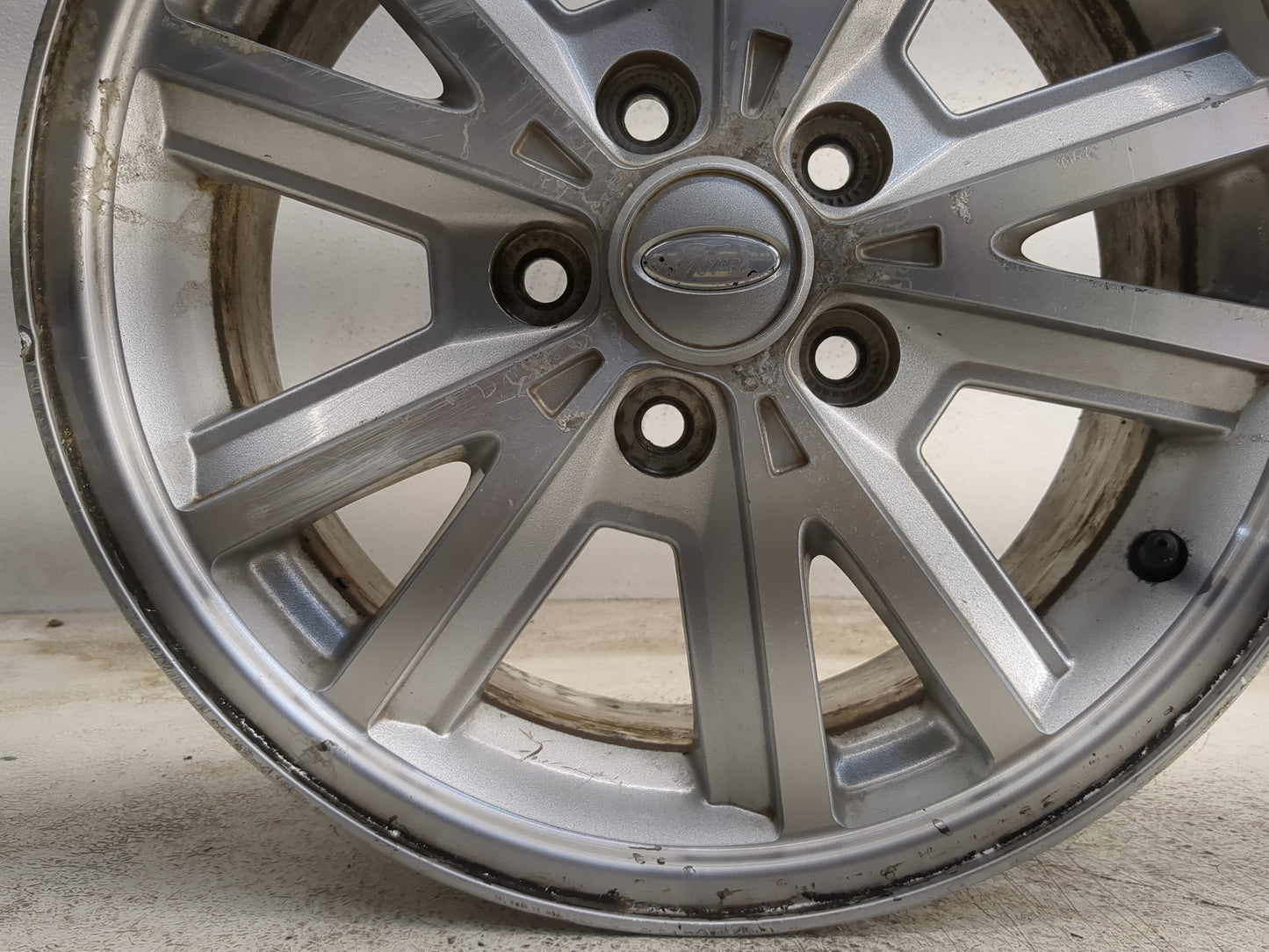 2005-2009 Ford Mustang Oem Wheel Rim 1216553 - Oemusedautoparts1.com