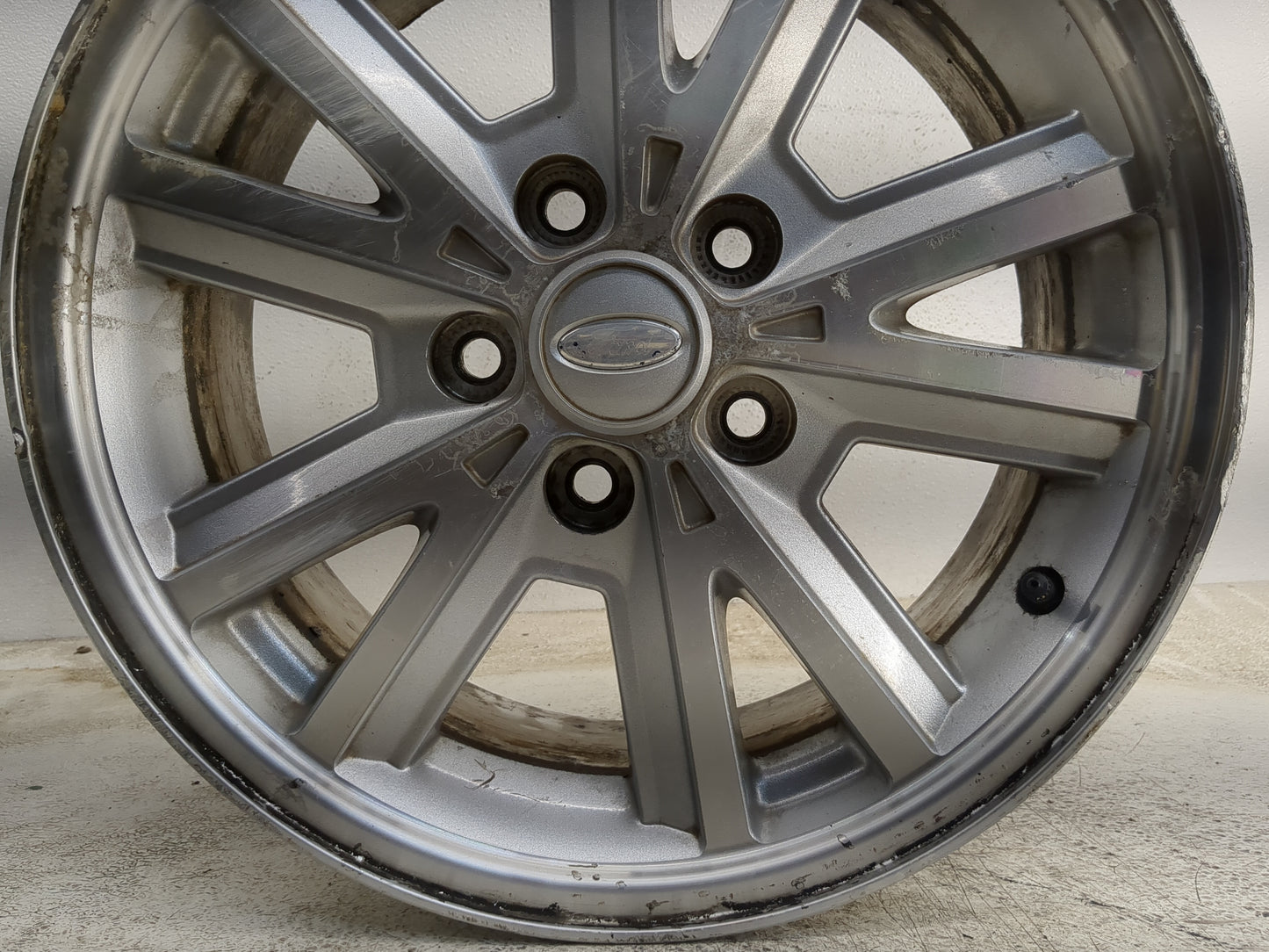 2005-2009 Ford Mustang Oem Wheel Rim 1216553 - Oemusedautoparts1.com