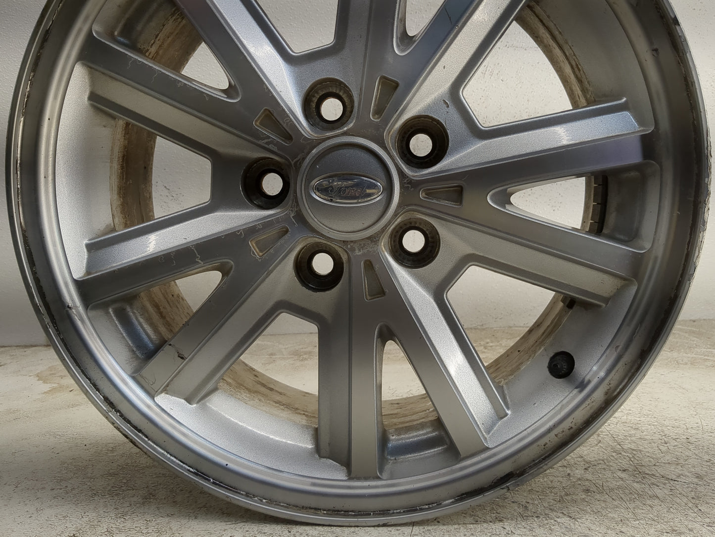 2005-2009 Ford Mustang Oem Wheel Rim - Oemusedautoparts1.com