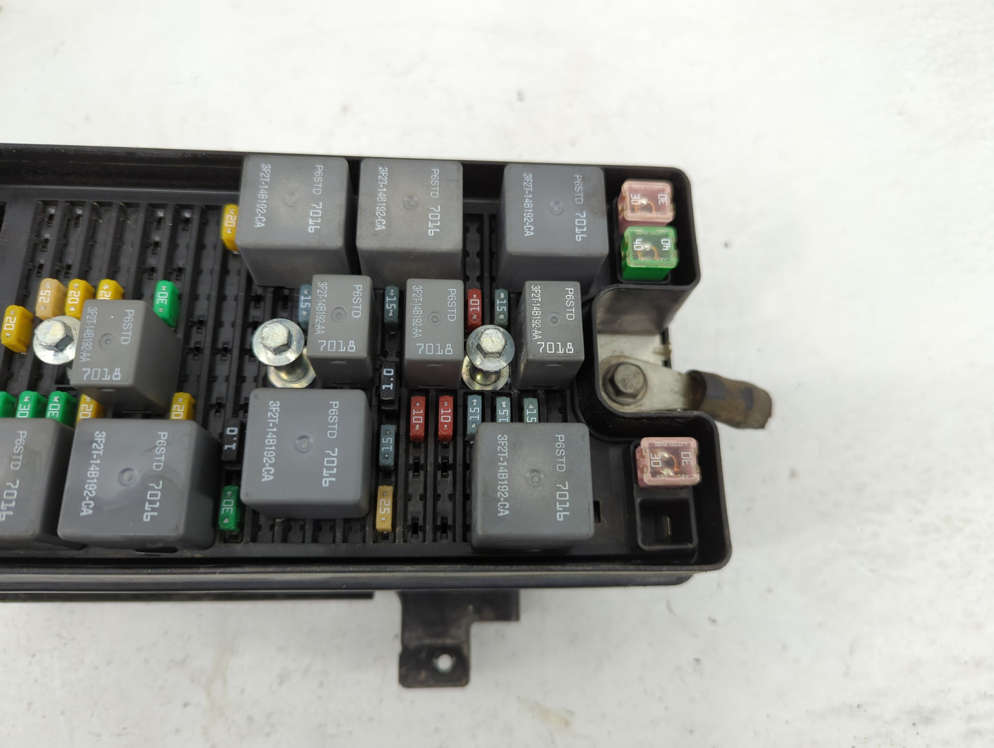 2007-2008 Ford Mustang Fusebox Fuse Box Panel Relay Module Fits Fits 2007 2008 OEM Used Auto Parts - Oemusedautoparts1.com