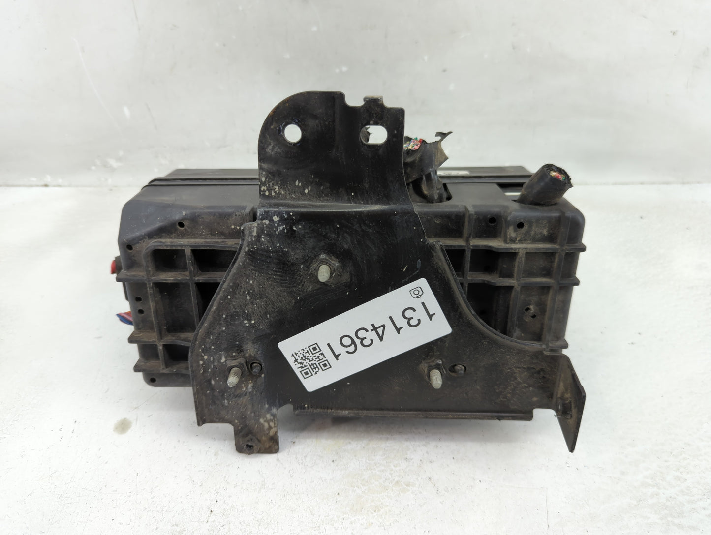 2007-2008 Ford Mustang Fusebox Fuse Box Panel Relay Module Fits Fits 2007 2008 OEM Used Auto Parts - Oemusedautoparts1.com