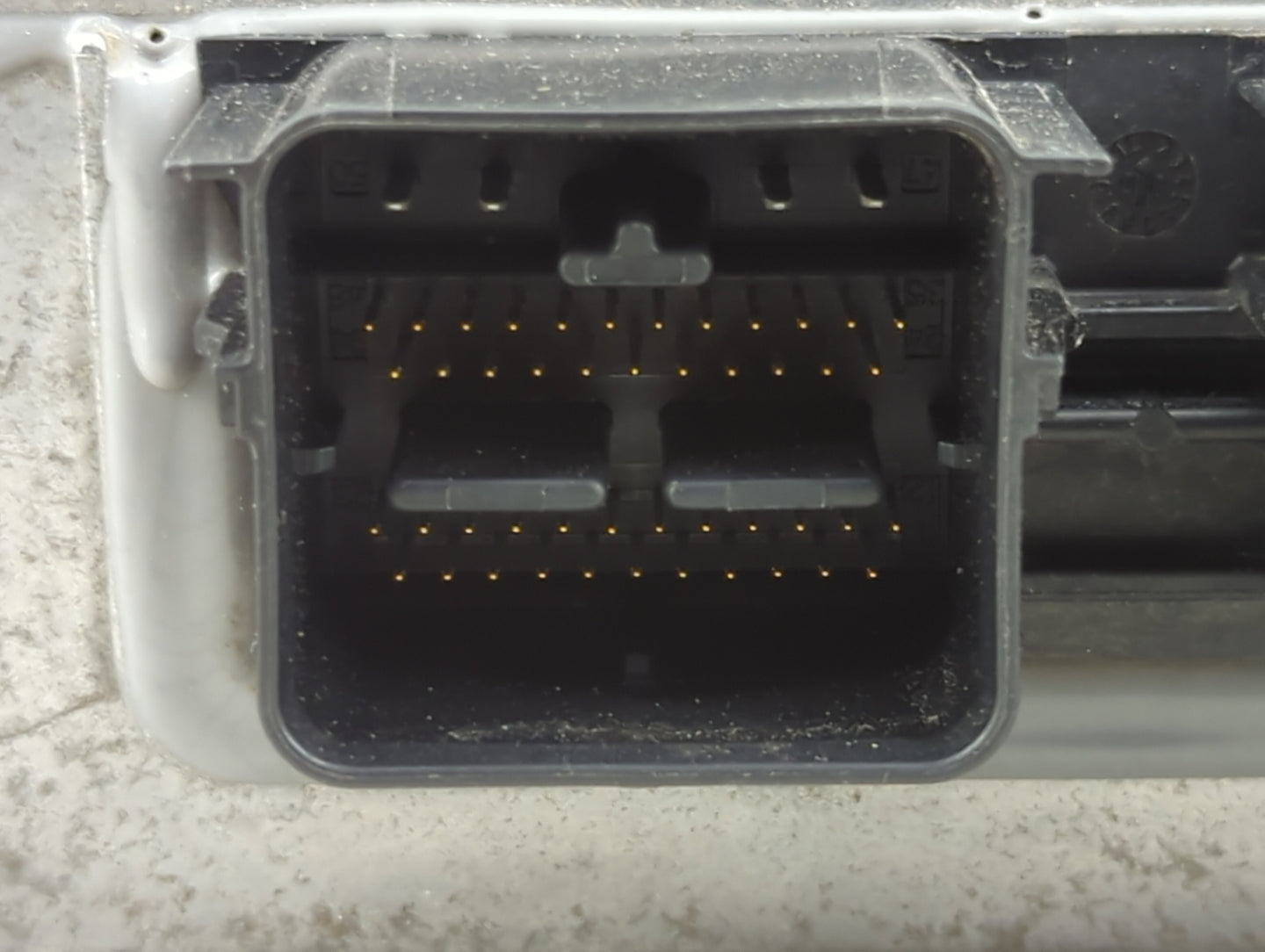 2007 Ford Mustang PCM Engine Control Computer ECU ECM PCU OEM P/N:7R3A-12A650-ZC PCM170F Fits OEM Used Auto Parts - Oemuseda