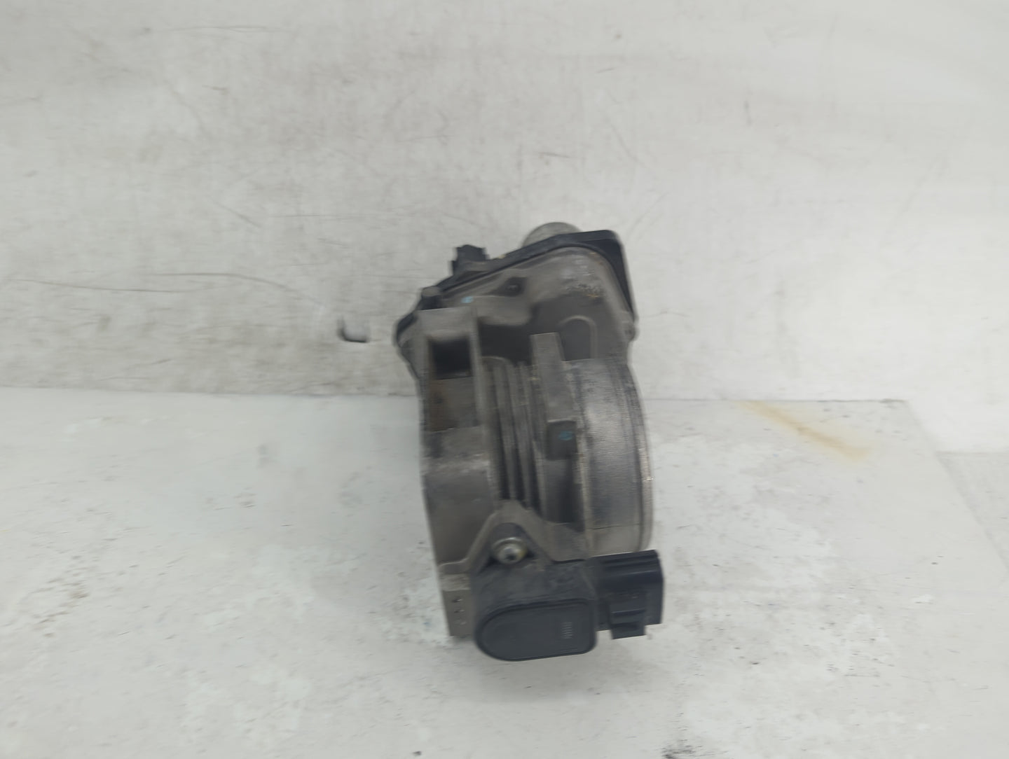 2006-2010 Ford Mustang Throttle Body P/N:6R3E-AA Fits Fits 2004 2005 2006 2007 2008 2009 2010 2011 2012 2013 2014 2015 2016 