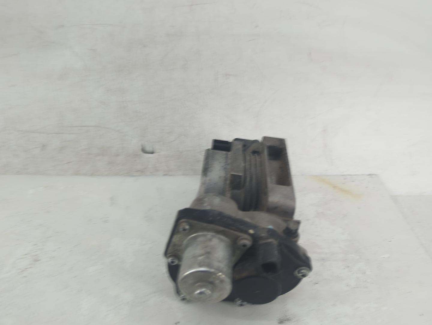 2006-2010 Ford Mustang Throttle Body P/N:6R3E-AA Fits Fits 2004 2005 2006 2007 2008 2009 2010 2011 2012 2013 2014 2015 2016 