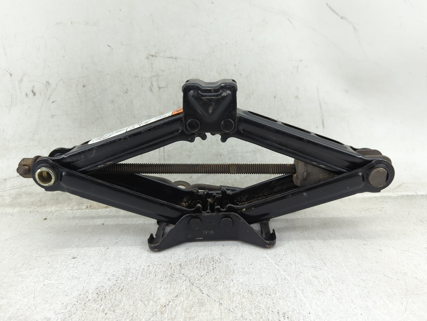 2007 Ford Mustang Spare Scissor Car Jack - Oemusedautoparts1.com
