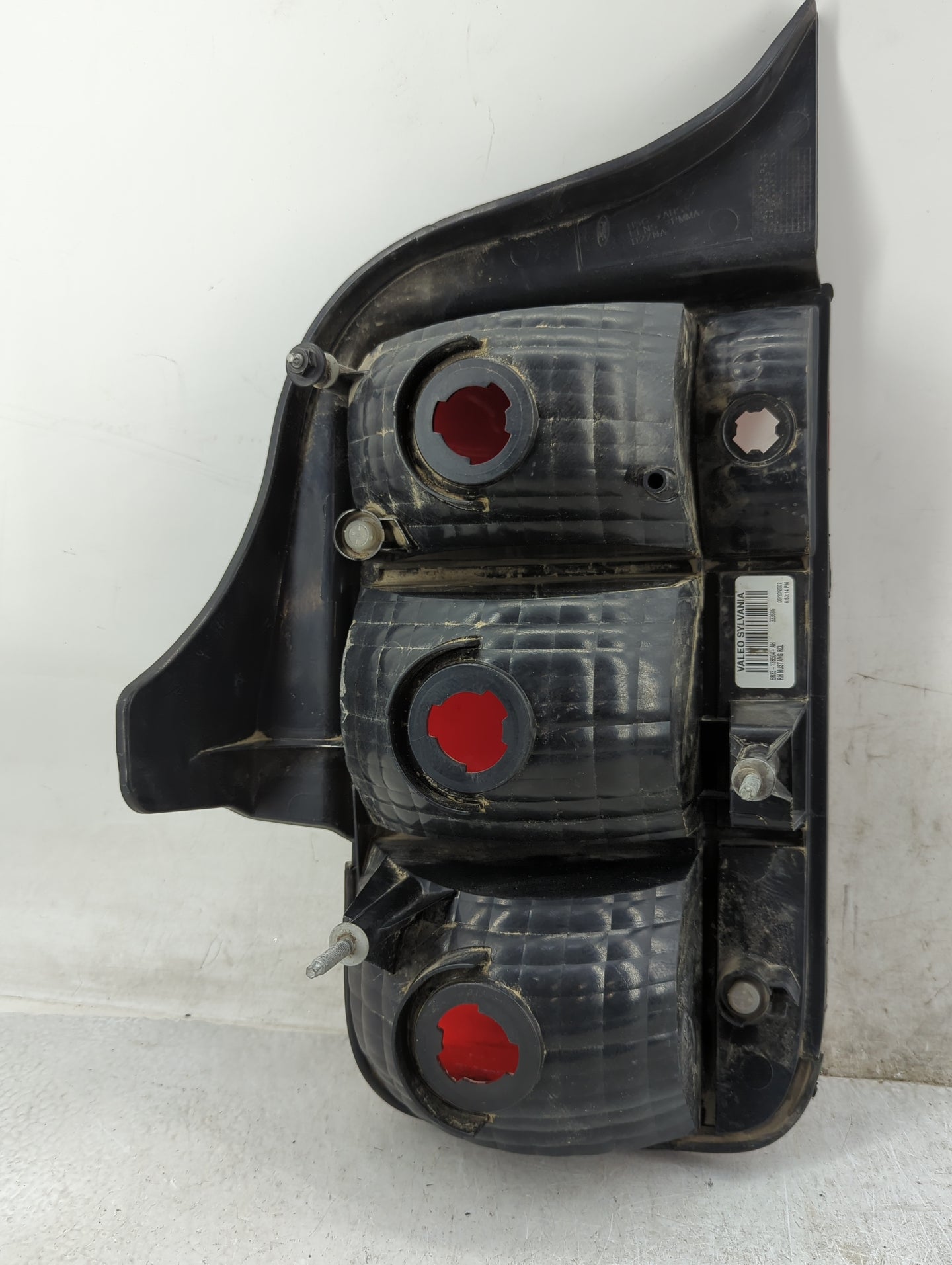 2005-2009 Ford Mustang Tail Light Assembly Passenger Right OEM P/N:6R33-13B504-AH Fits Fits 2005 2006 2007 2008 2009 OEM Use