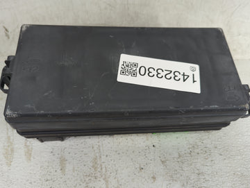 2007-2008 Ford Mustang Fusebox Fuse Box Panel Relay Module Fits Fits 2007 2008 OEM Used Auto Parts