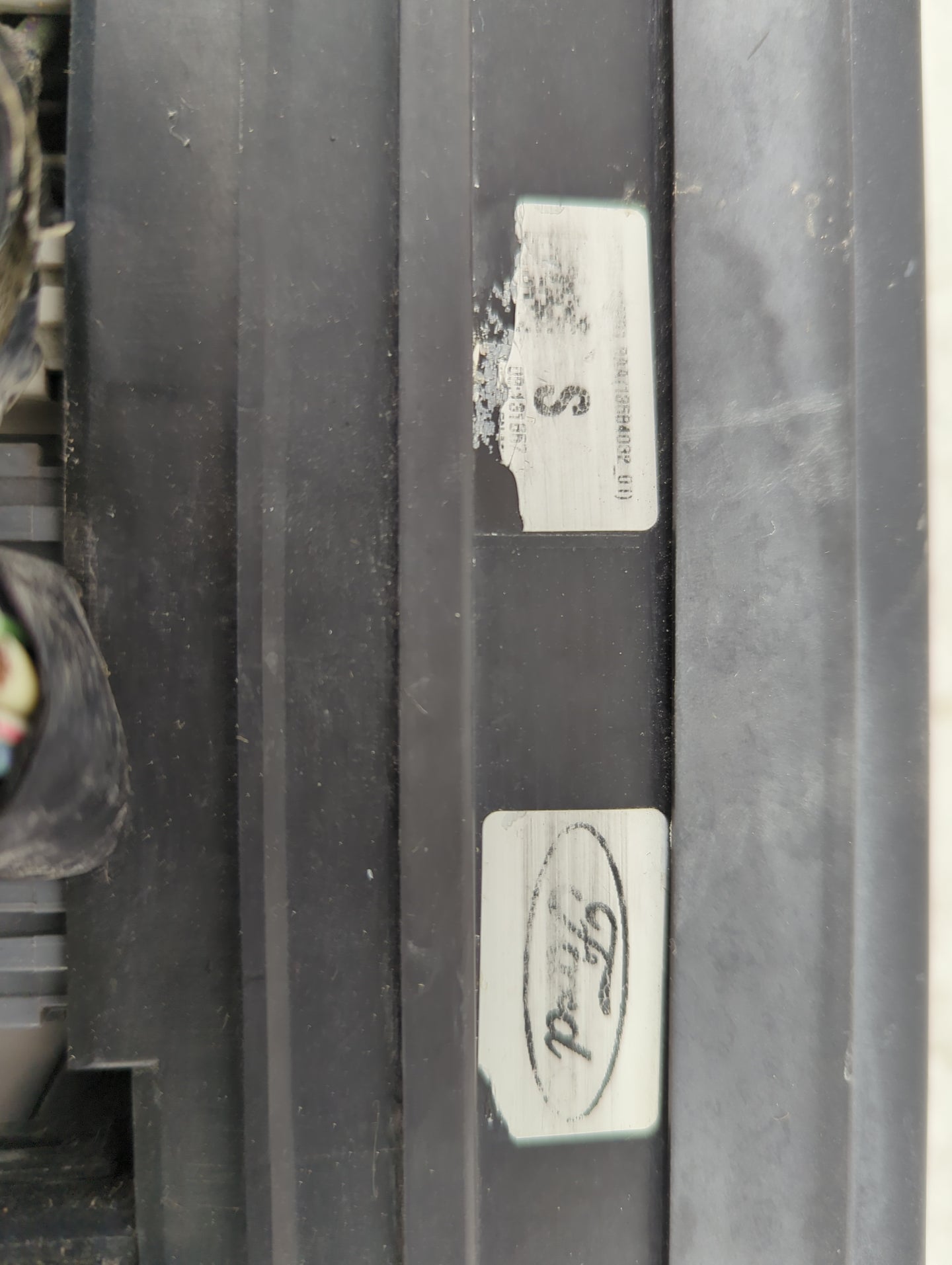 2007-2008 Ford Mustang Fusebox Fuse Box Panel Relay Module Fits Fits 2007 2008 OEM Used Auto Parts - Oemusedautoparts1.com