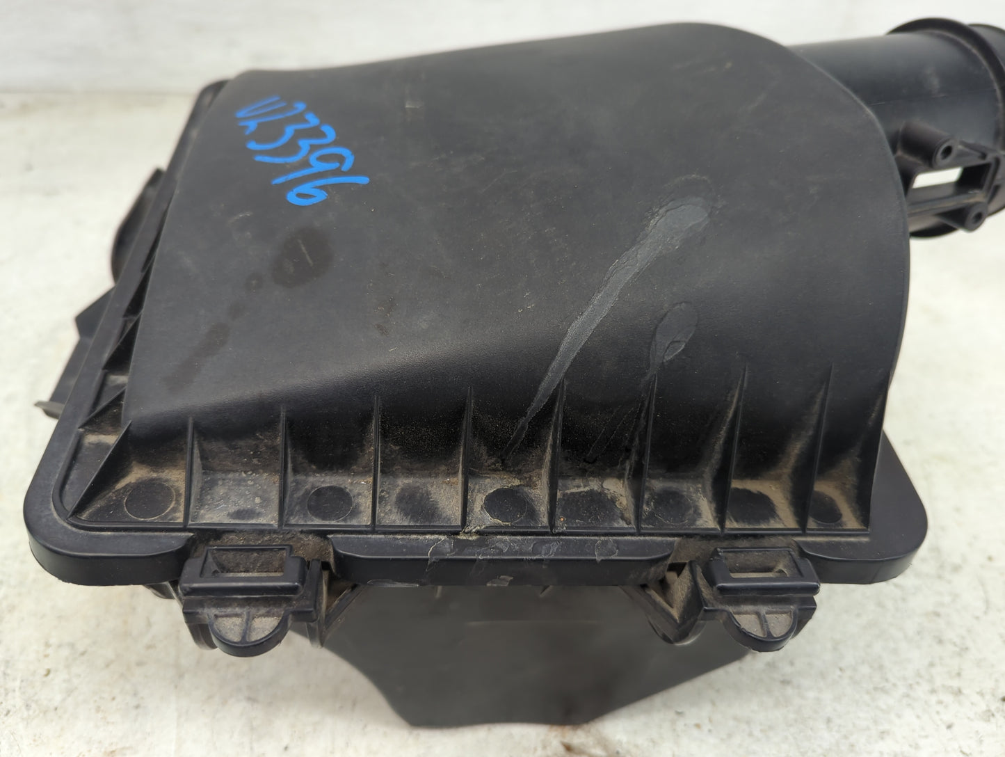 2005-2010 Ford Mustang Air Cleaner Intake-duct Hose Tube - Oemusedautoparts1.com