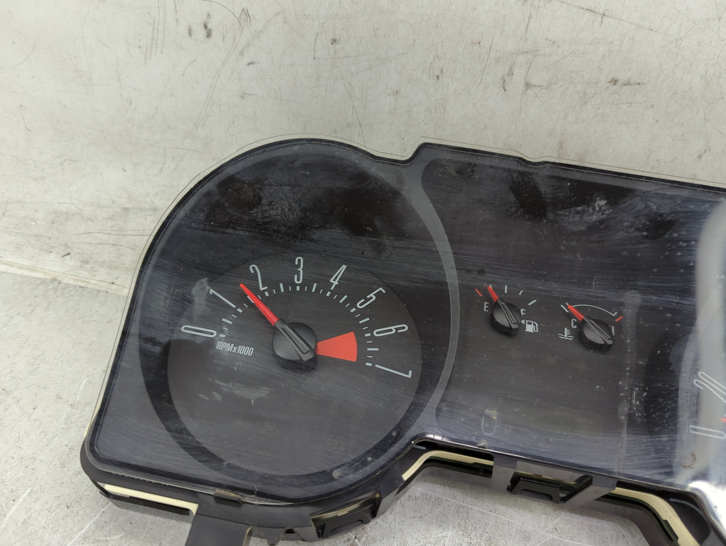 2007-2009 Ford Mustang Instrument Cluster Speedometer Gauges P/N:7R33-10849-AC Fits Fits 2007 2008 2009 OEM Used Auto Parts 