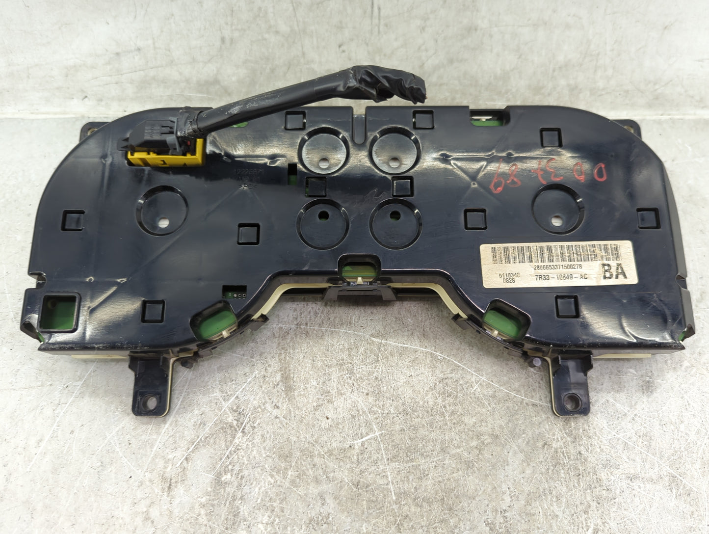 2007-2009 Ford Mustang Instrument Cluster Speedometer Gauges P/N:7R33-10849-AC Fits Fits 2007 2008 2009 OEM Used Auto Parts 