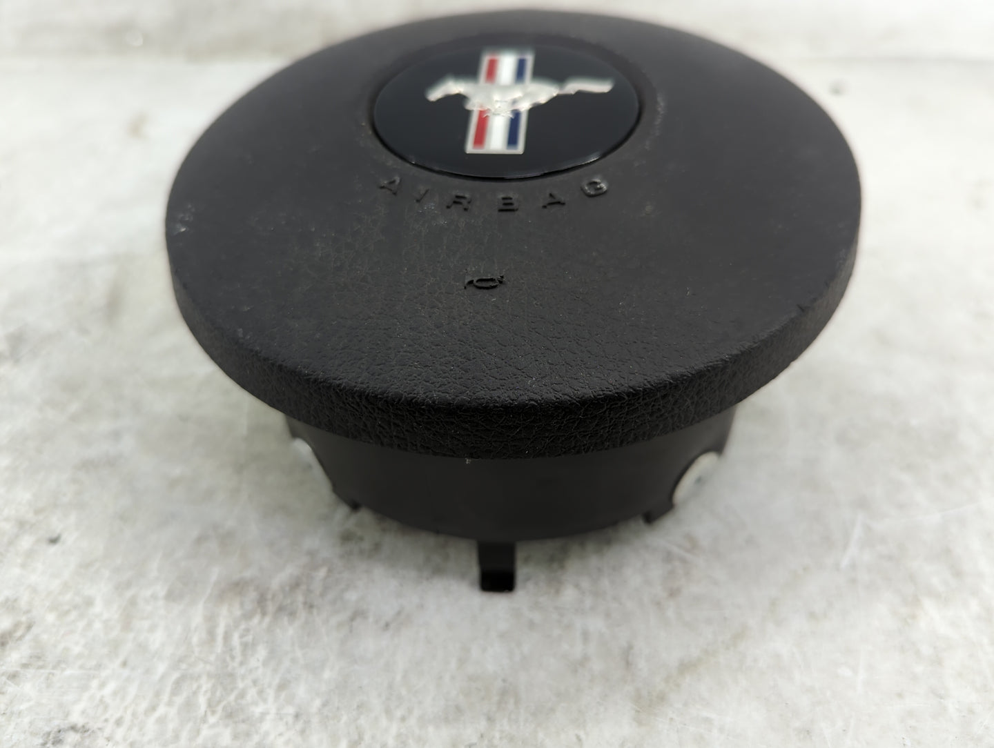 2007 Ford Mustang Air Bag Driver Left Steering Wheel Mounted P/N:3DC02420308Z8 34236509A, BAM-PTI-1104 Fits OEM Used Auto Pa