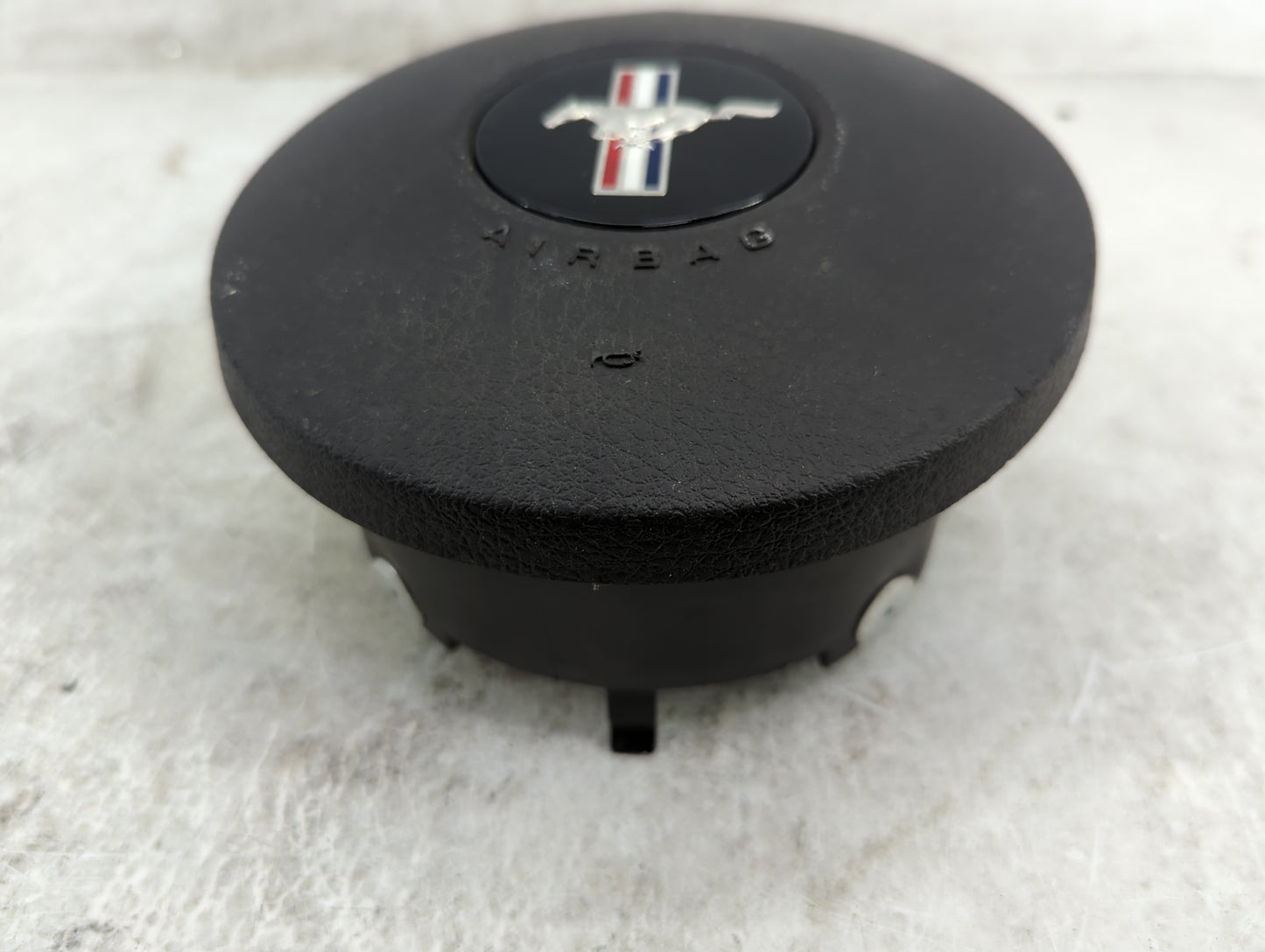 2007 Ford Mustang Air Bag Driver Left Steering Wheel Mounted P/N:3DC02420308Z8 34236509A, BAM-PTI-1104 Fits OEM Used Auto Pa