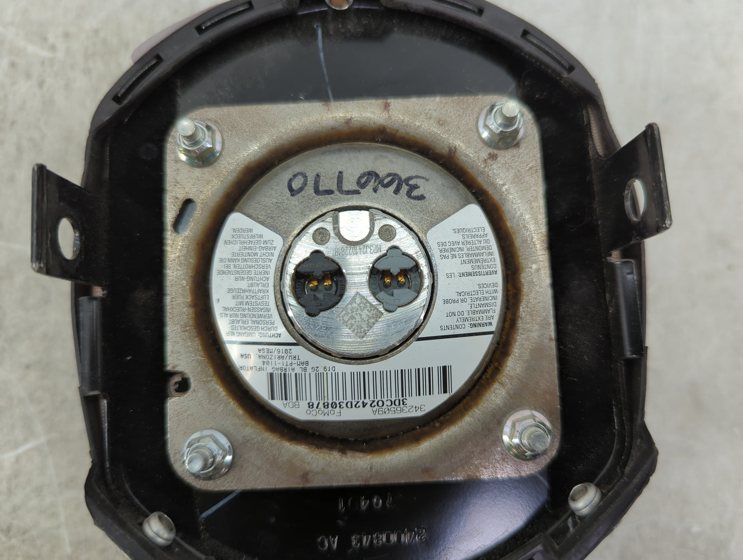 2007 Ford Mustang Air Bag Driver Left Steering Wheel Mounted P/N:3DC02420308Z8 34236509A, BAM-PTI-1104 Fits OEM Used Auto Pa
