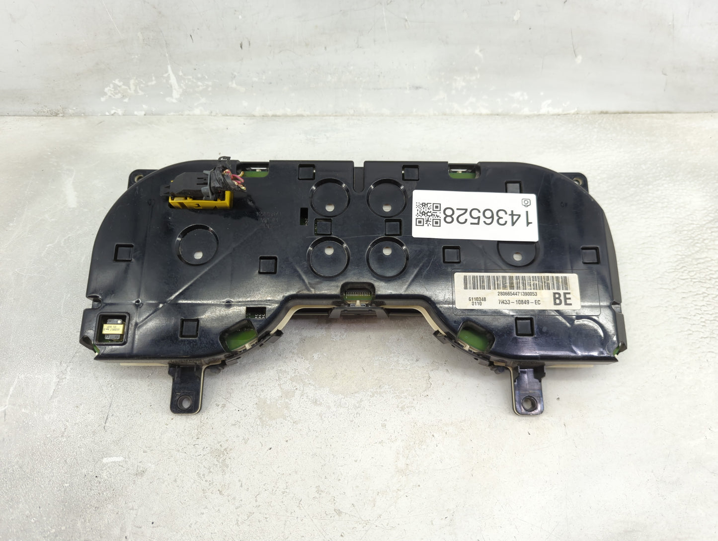 2007 Ford Mustang Instrument Cluster Speedometer Gauges P/N:7R33-10849-EC 6110348 Fits OEM Used Auto Parts - Oemusedautopart