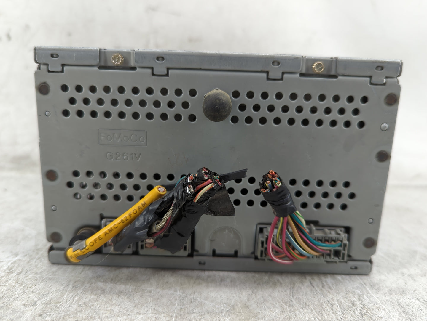 2007 Ford Mustang Radio AM FM Cd Player Receiver Replacement P/N:7R3T-18C815-PB 28084516 Fits OEM Used Auto Parts - Oemuseda