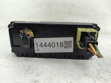 2005-2009 Ford Mustang Climate Control Module Temperature AC/Heater Replacement P/N:8R33-19980-AA 8RAF02QB01 Fits OEM Used Auto Parts