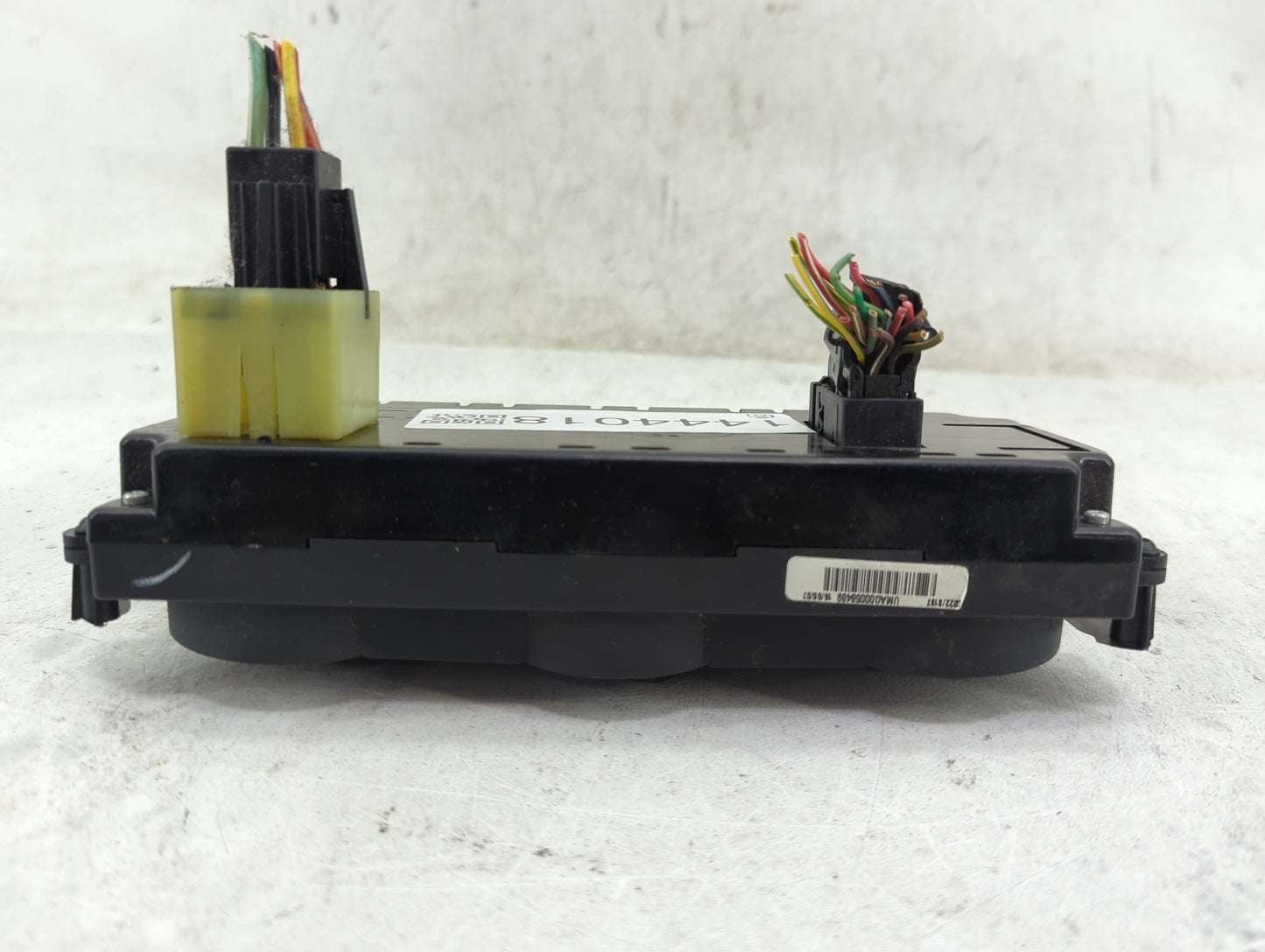2005-2009 Ford Mustang Climate Control Module Temperature AC/Heater Replacement P/N:8R33-19980-AA 8RAF02QB01 Fits OEM Used A