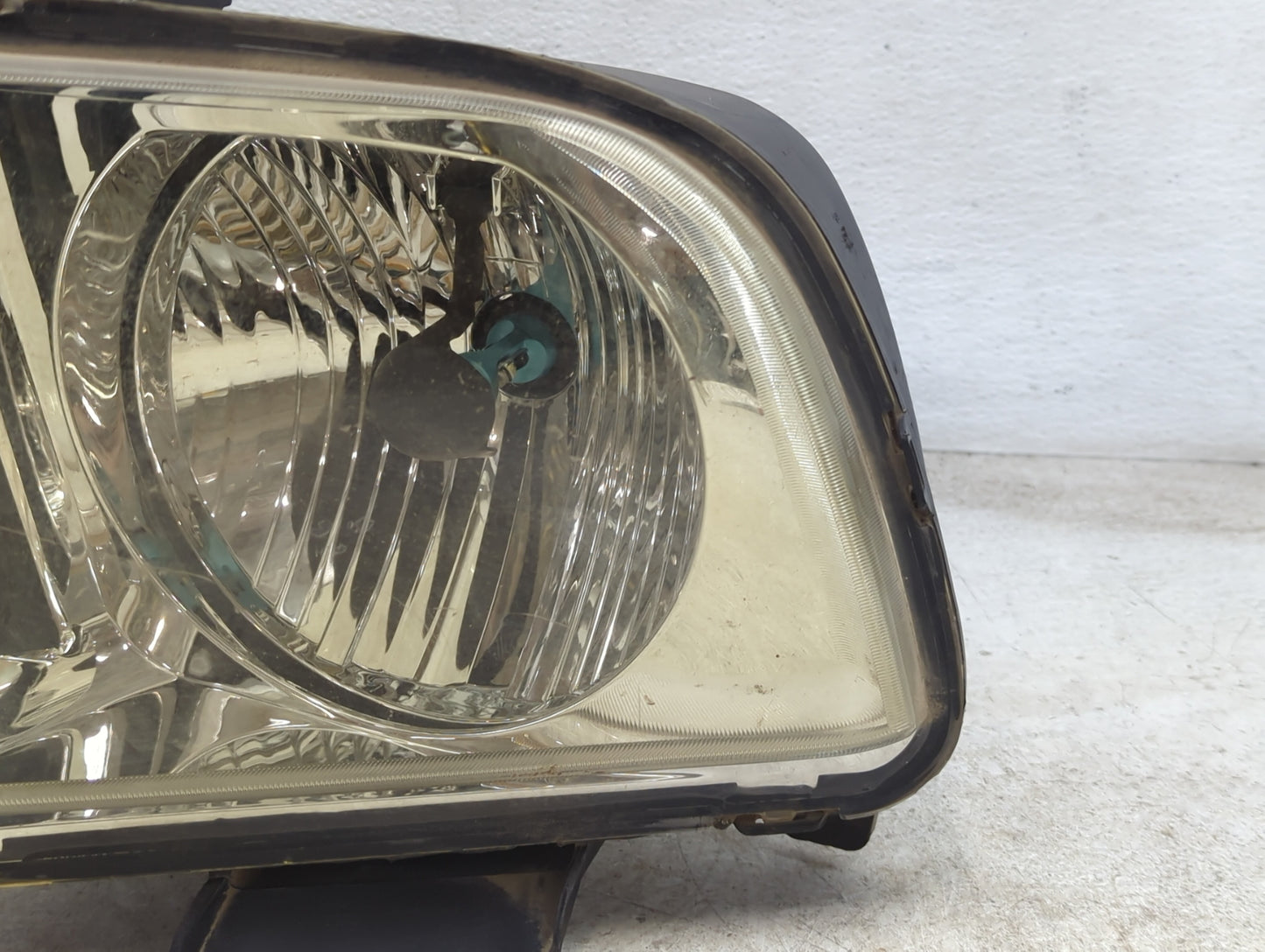 2007-2009 Ford Mustang Driver Left Oem Head Light Headlight Lamp - Oemusedautoparts1.com
