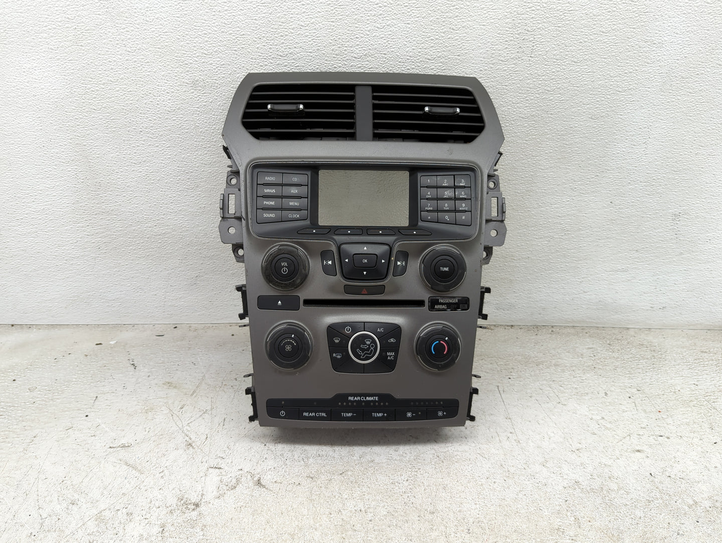 2007-2007 Ford Mustang Radio Control Panel - Oemusedautoparts1.com