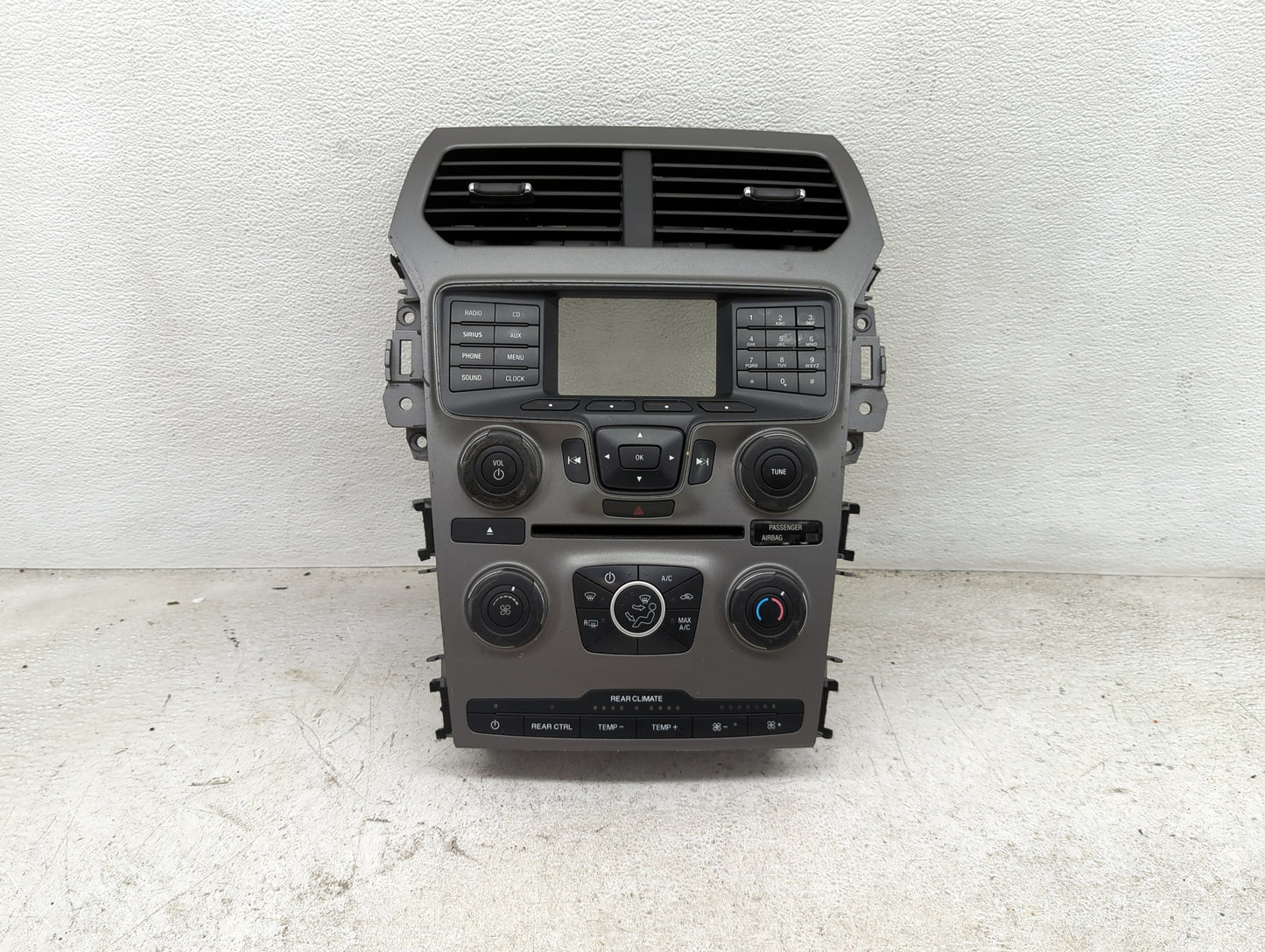 2007-2007 Ford Mustang Radio Control Panel - Oemusedautoparts1.com