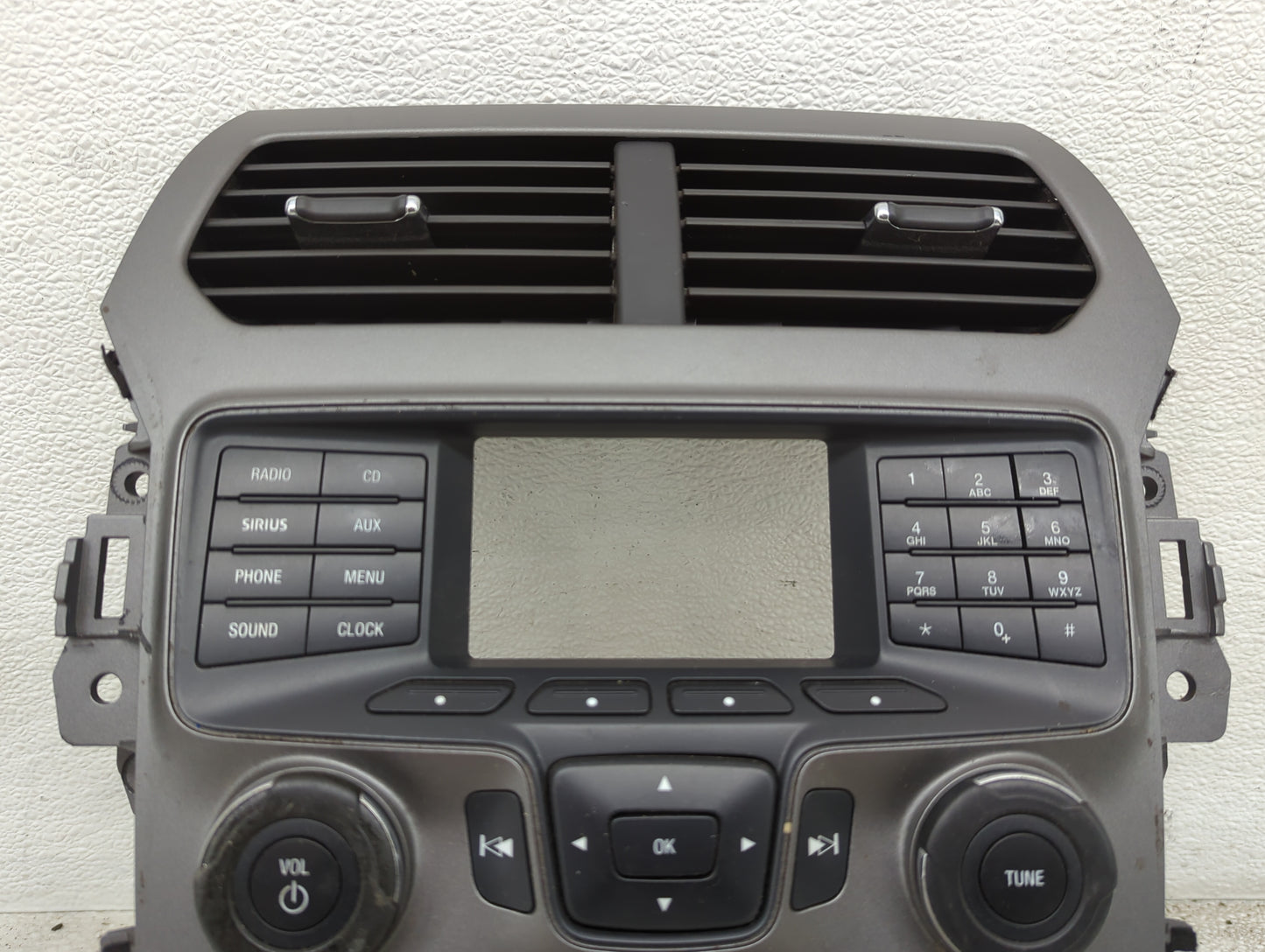 2007-2007 Ford Mustang Radio Control Panel - Oemusedautoparts1.com
