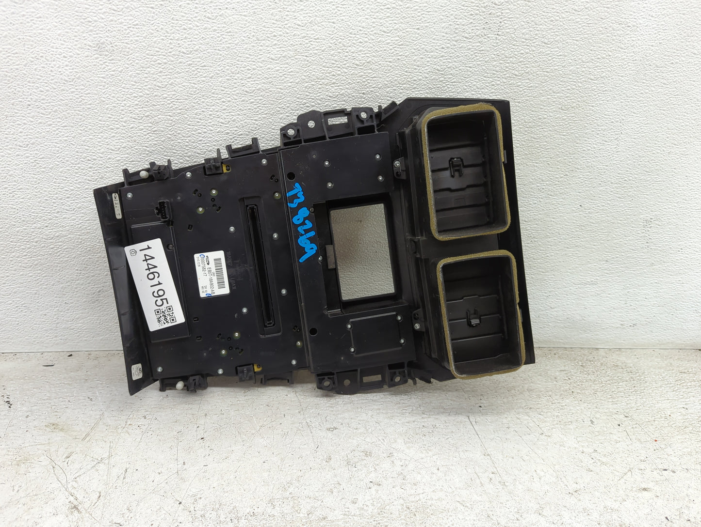 2007-2007 Ford Mustang Radio Control Panel - Oemusedautoparts1.com