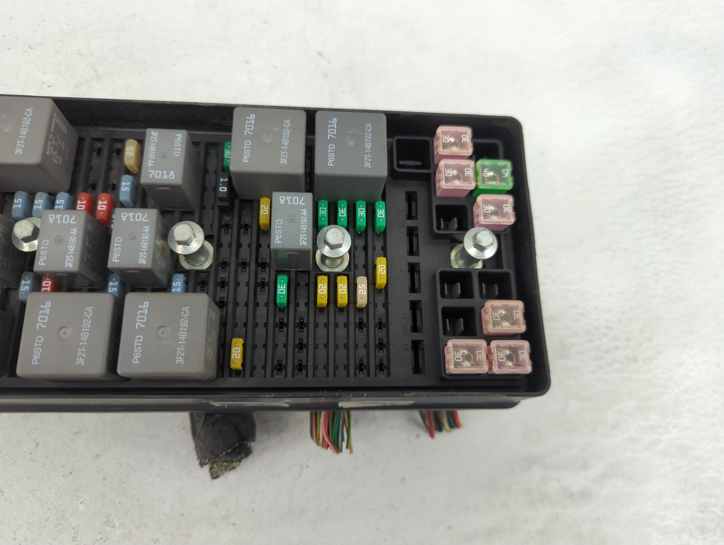 2007-2008 Ford Mustang Fusebox Fuse Box Panel Relay Module Fits Fits 2007 2008 OEM Used Auto Parts - Oemusedautoparts1.com