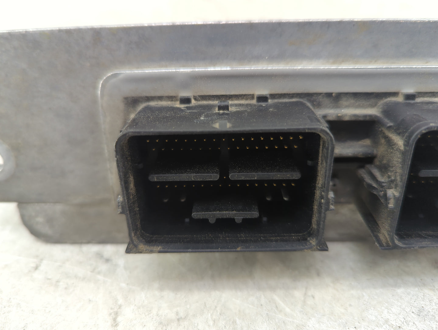 2007-2008 Ford Mustang PCM Engine Control Computer ECU ECM PCU OEM P/N:7R3A-12A650-AAB Fits Fits 2007 2008 OEM Used Auto Par
