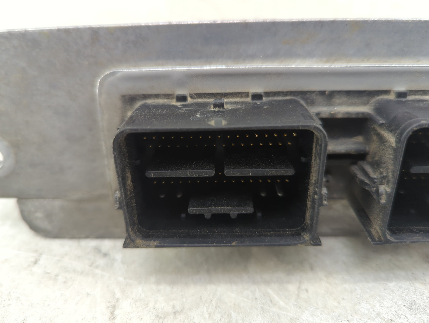 2007-2008 Ford Mustang PCM Engine Control Computer ECU ECM PCU OEM P/N:7R3A-12A650-AAB Fits Fits 2007 2008 OEM Used Auto Par