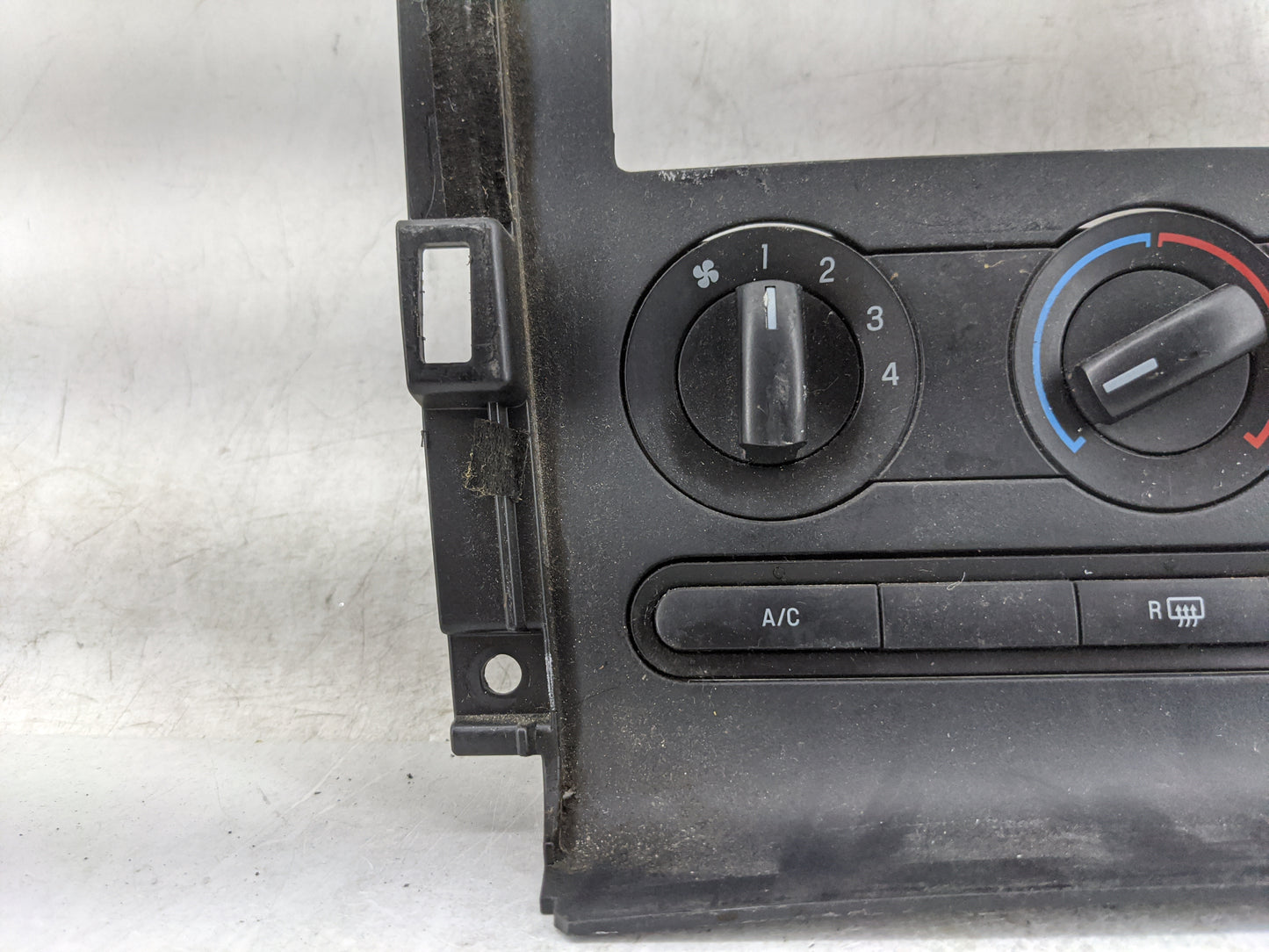 2005-2009 Ford Mustang Climate Control Module Temperature AC/Heater Replacement P/N:6R3319980CB 6R33-19980-CB Fits OEM Used 