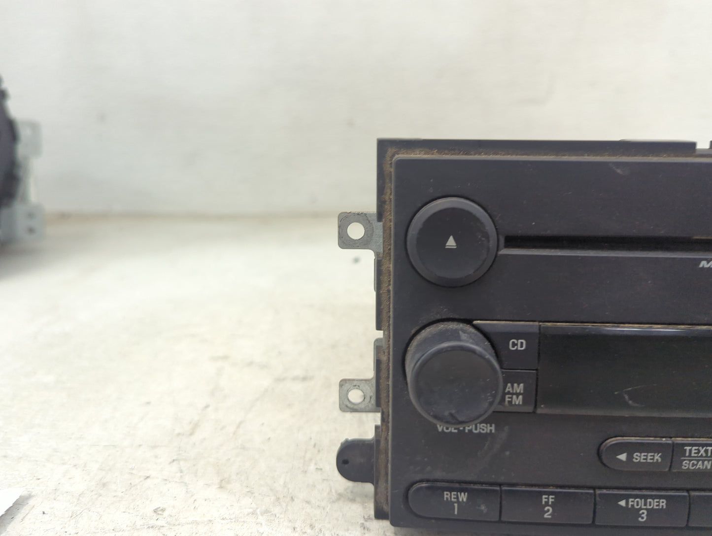 2007 Ford Mustang Radio AM FM Cd Player Receiver Replacement P/N:7R3T-18C869 Fits OEM Used Auto Parts - Oemusedautoparts1.co