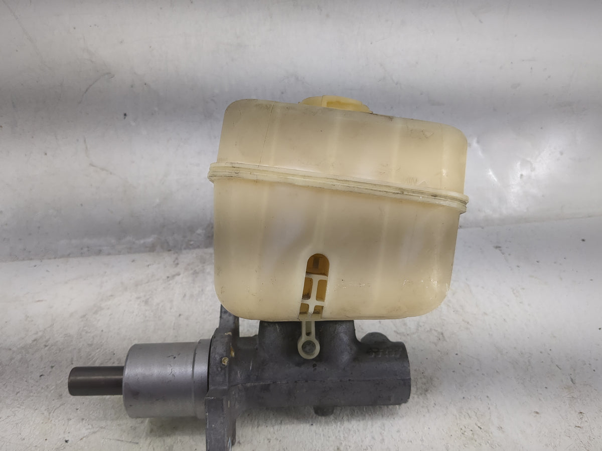 2005-2008 Ford Mustang Brake Master Cylinder - Oemusedautoparts1.com