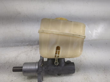 2005-2008 Ford Mustang Brake Master Cylinder - Oemusedautoparts1.com