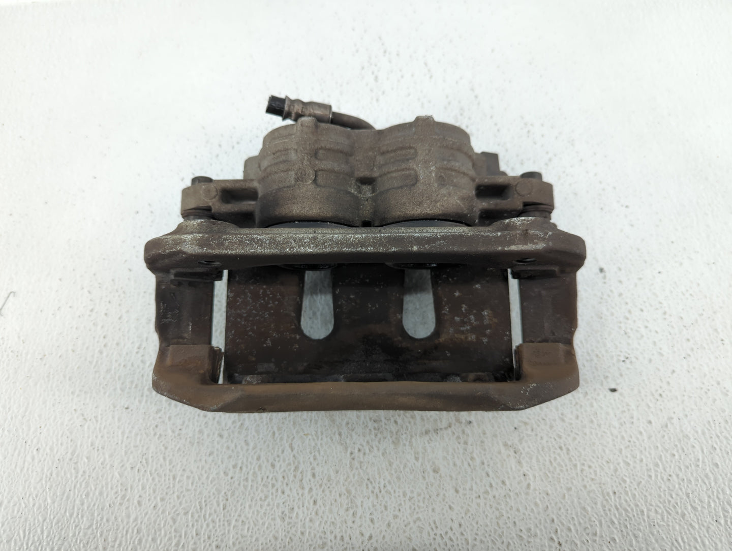 2005-2010 Ford Mustang Front Driver Left Brake Caliper - Oemusedautoparts1.com