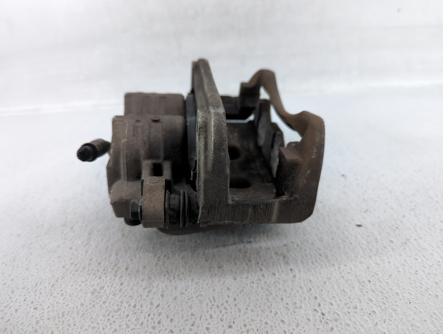 2005-2010 Ford Mustang Front Driver Left Brake Caliper - Oemusedautoparts1.com